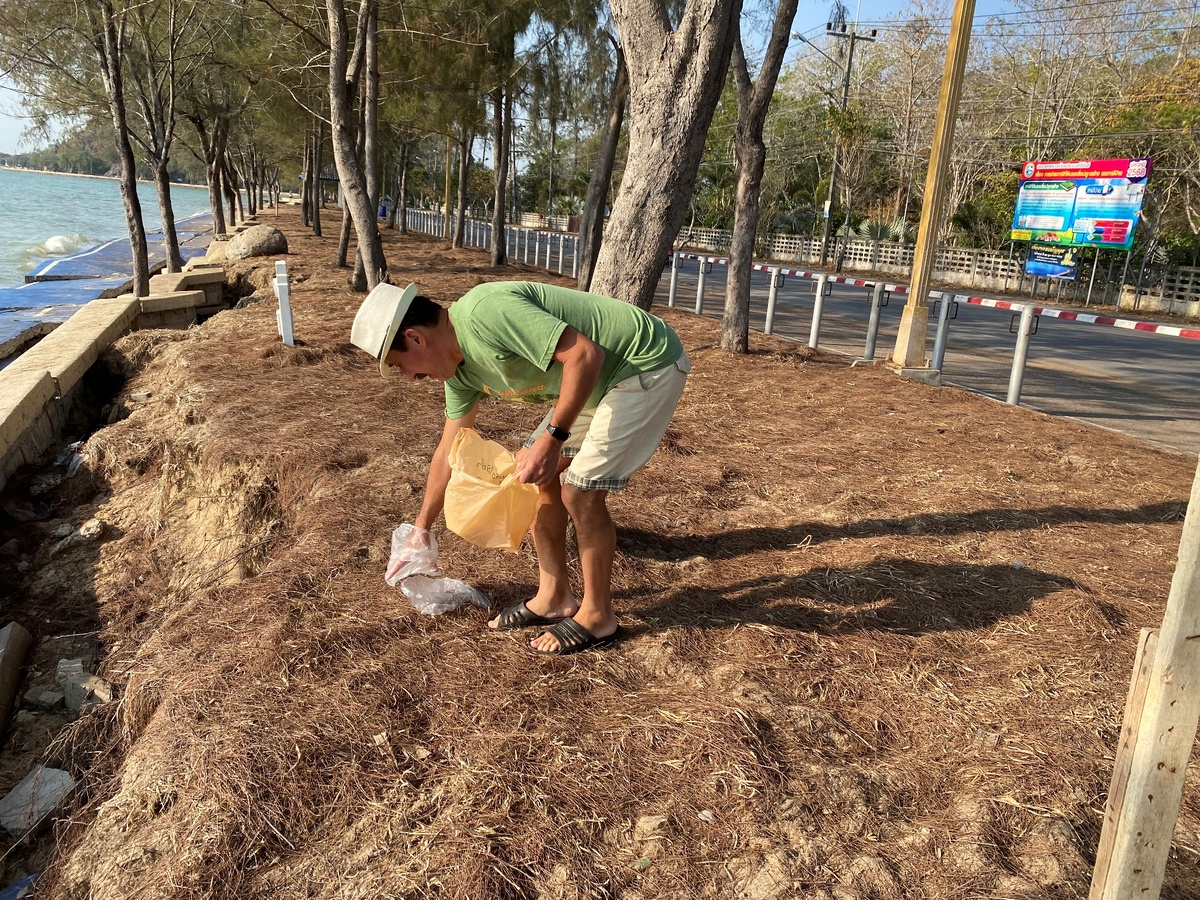 Шторм, конечно всё смыл бы. Но ждать лень :-)