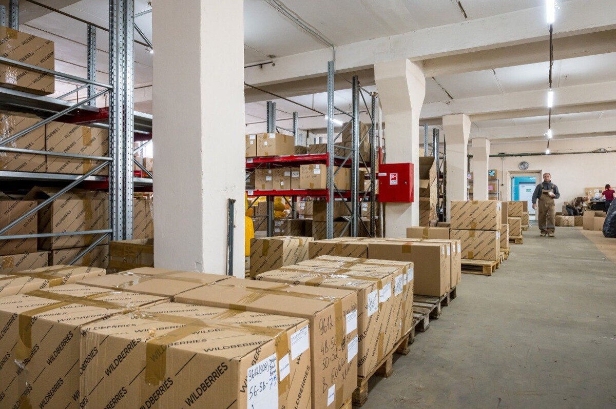 Склад EasyFul находится на востоке Москвы в районе Перово.