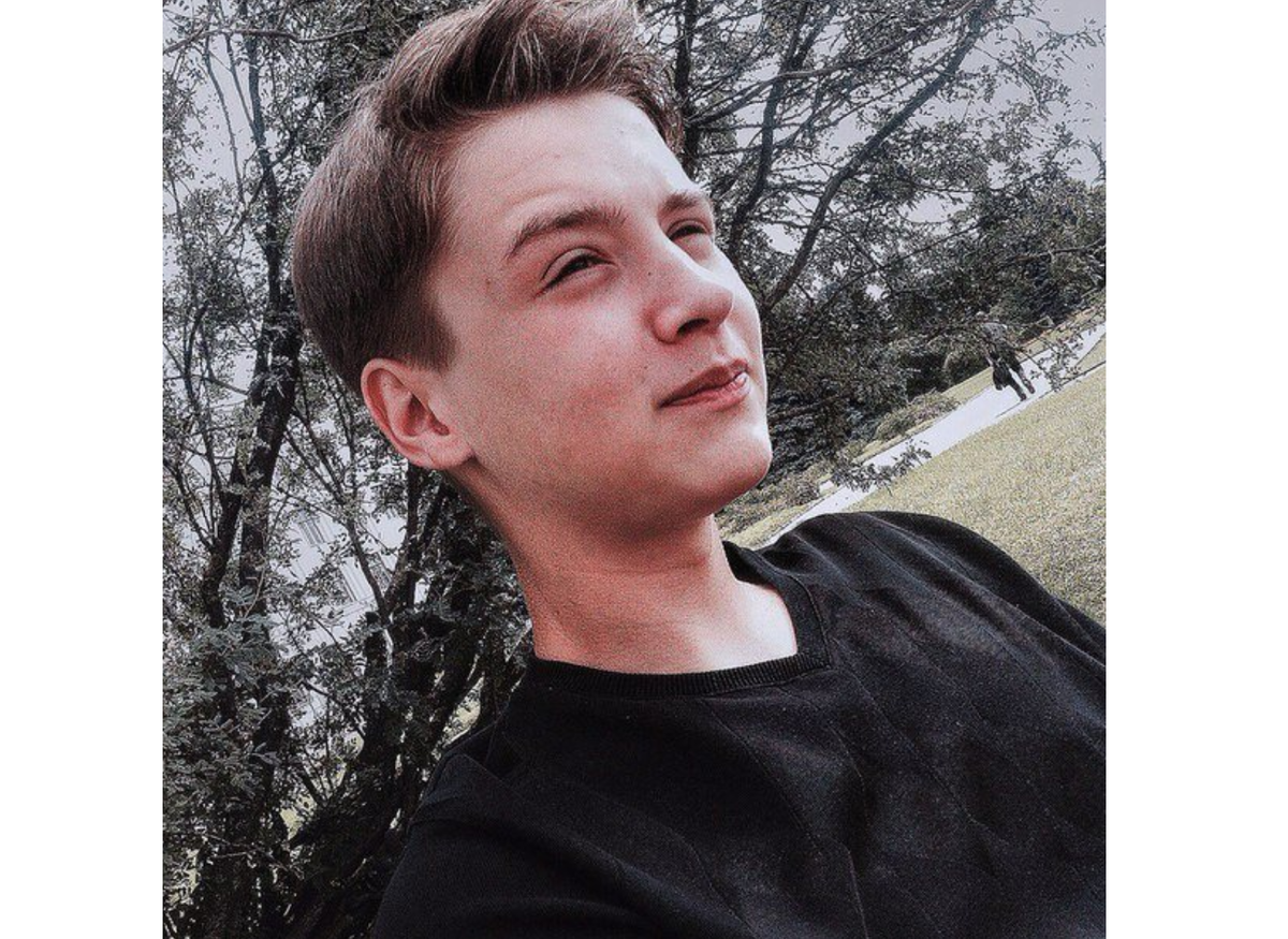 Денис Муравьёв, источник фото: https://pikabu.ru/