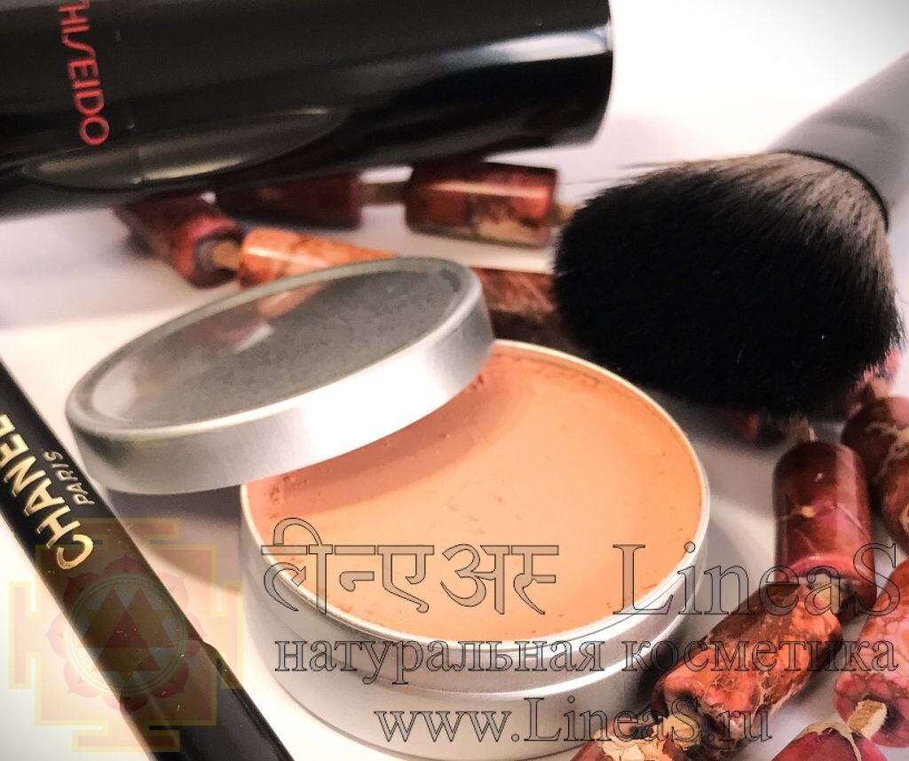 Минеральные румяна ручной работы "Розовая мумия" (фото из личного архива)