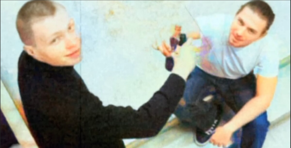 Слева Алексей Новиков, справа - Виталий Большаков. Фото из интернета.