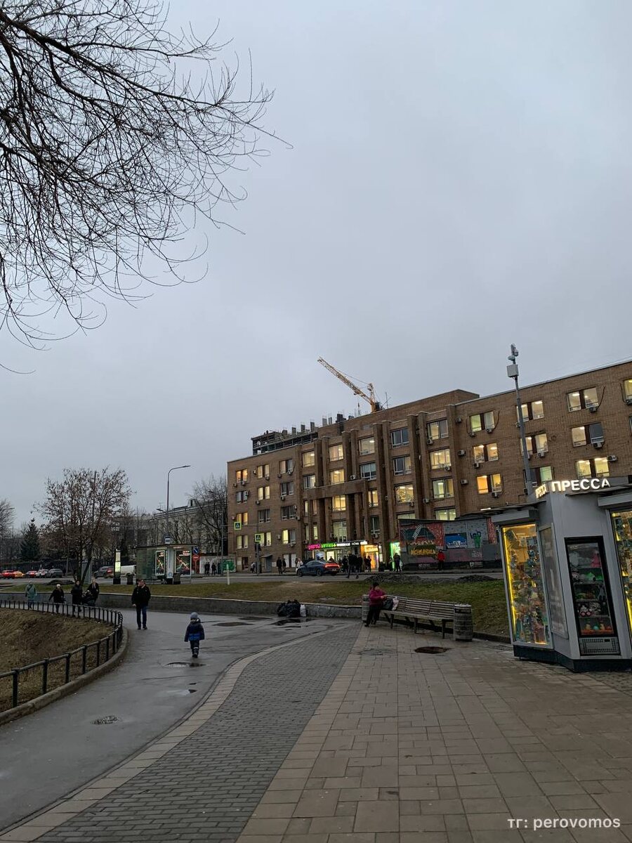 Снято от 1-го выхода из метро Шоссе Энтузиастов 