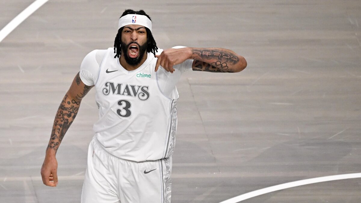 источник: https://sportbull.live/basketball/article-2561-bunt-fanatov-i-novyi-geroi-kak--dallas--perezhil-poteriu-luki-donchicha