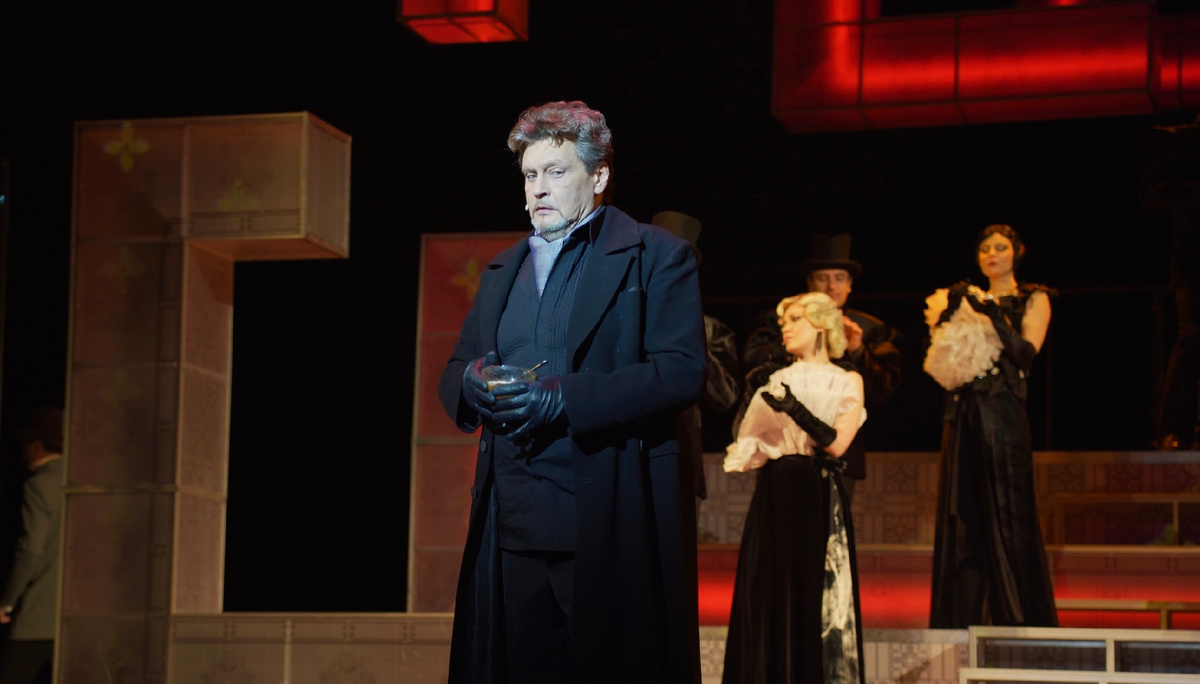 Народный артист России Александр Домогаров в роли Евгения Арбенина