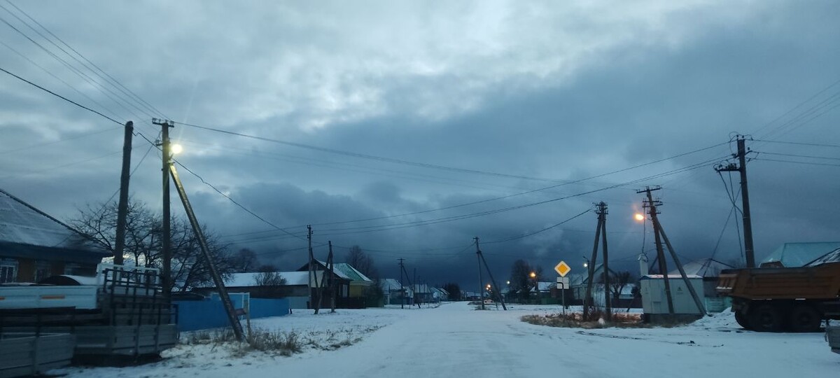 Деревня с участью дачного поселения.