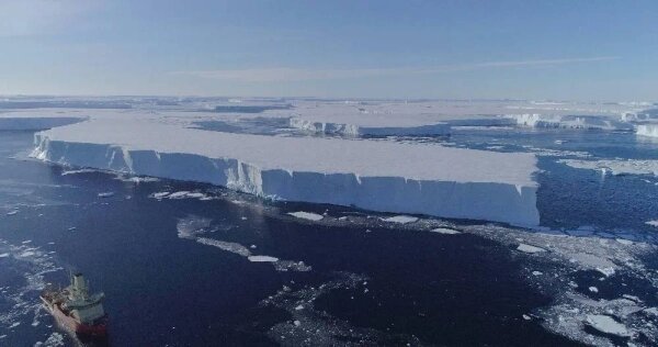 Ледник Туэйтса сдерживает тёплую морскую воду. Фото © ТАСС / ZUMA