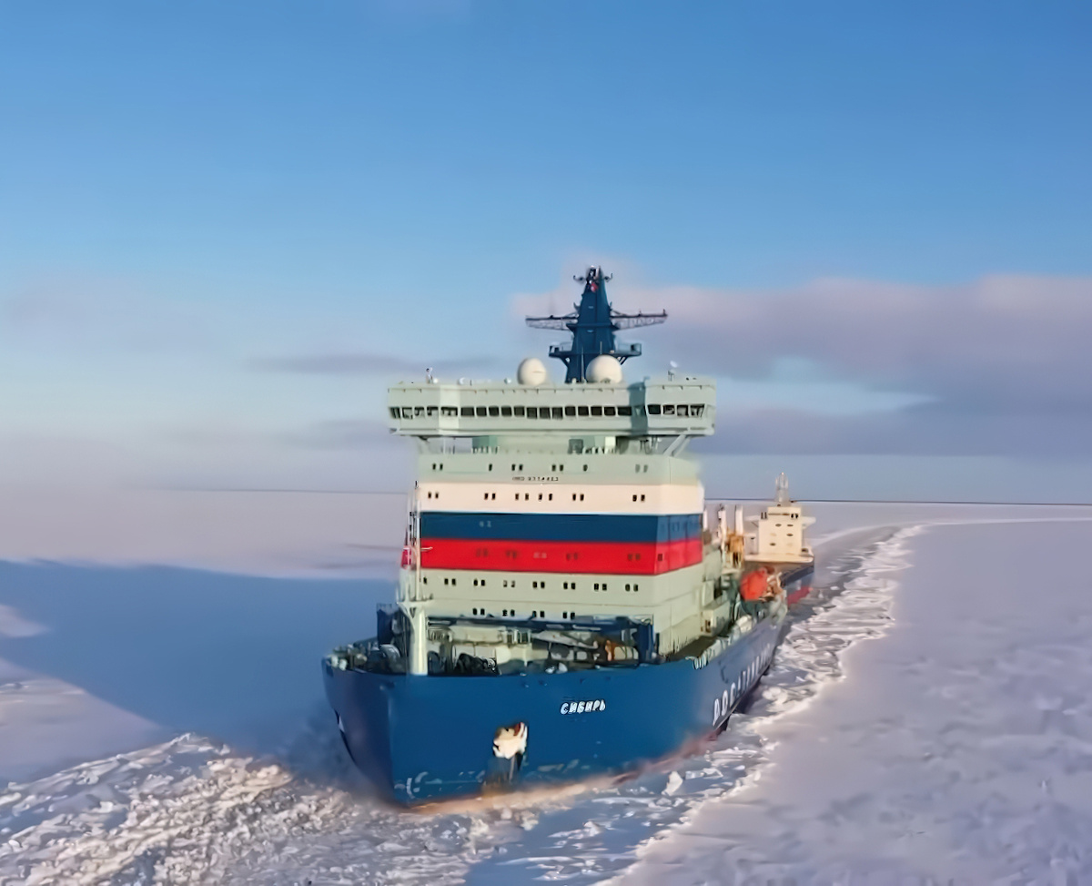 Атамоход "Сибирь".