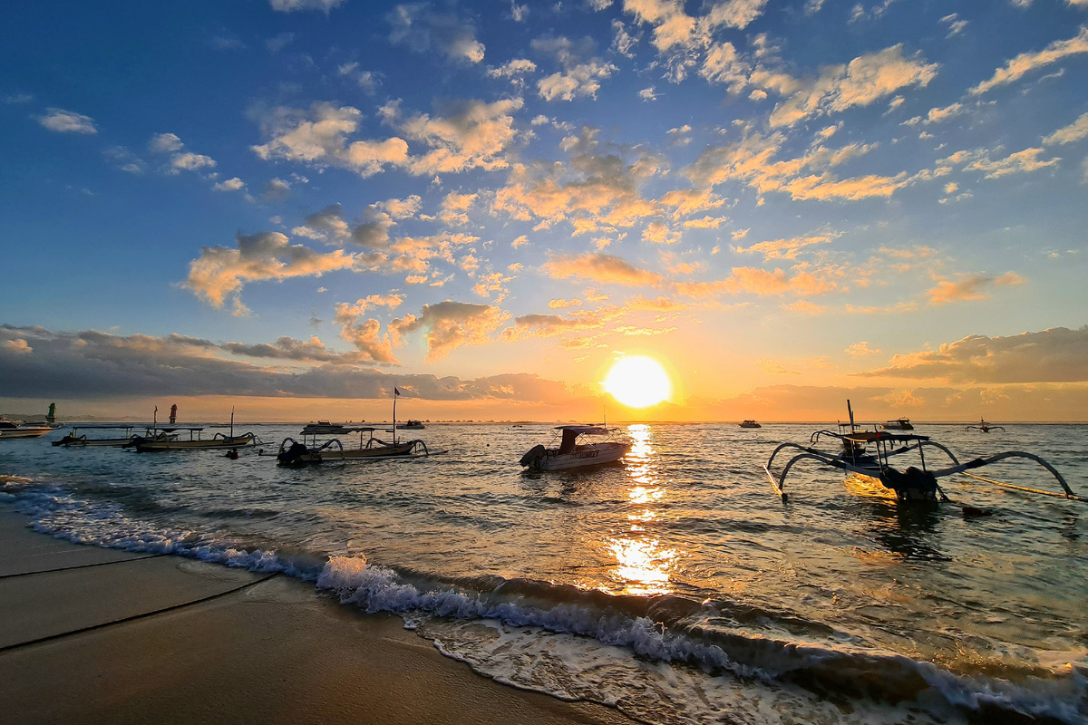 Рассвет в Сануре