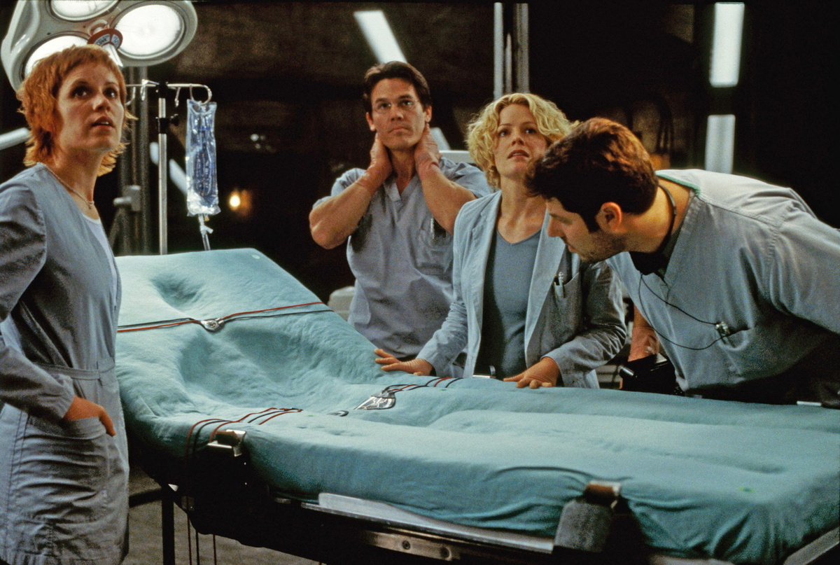 Кадр из фильма "Невидимка" (2000)