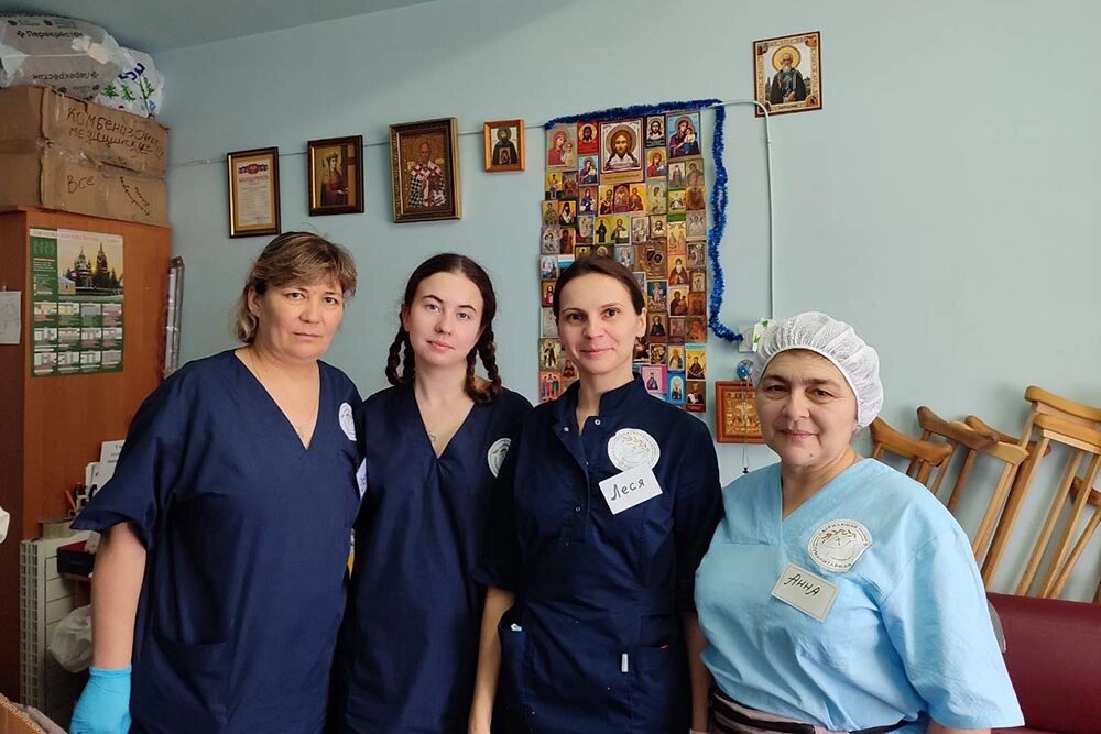    На фото: справа Анна Захарова, Леся Атанасова. Фото: Личный архив Леси Атанасовой