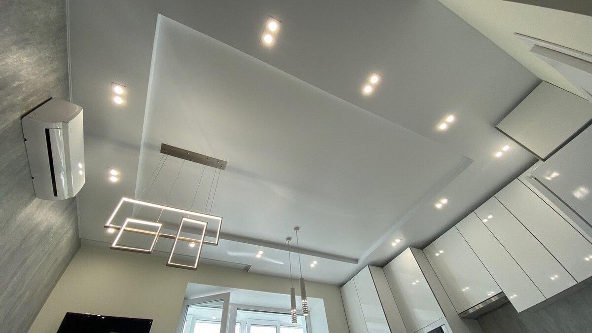 Современные натяжные потолки