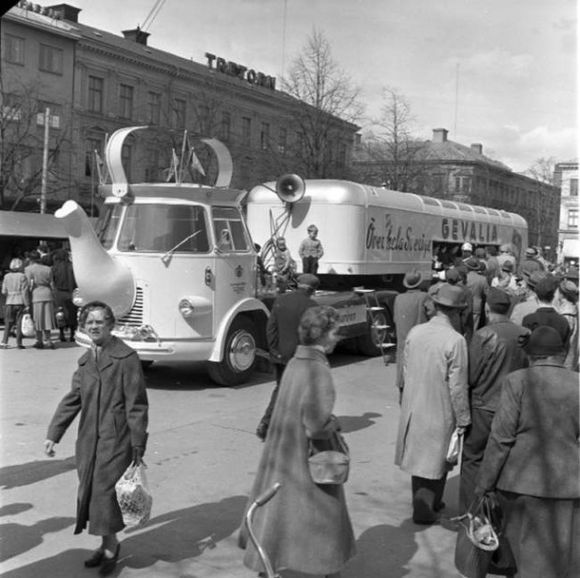 Кофе на ходу в 1956 год: Этот автомобиль просто кофейня на колесах