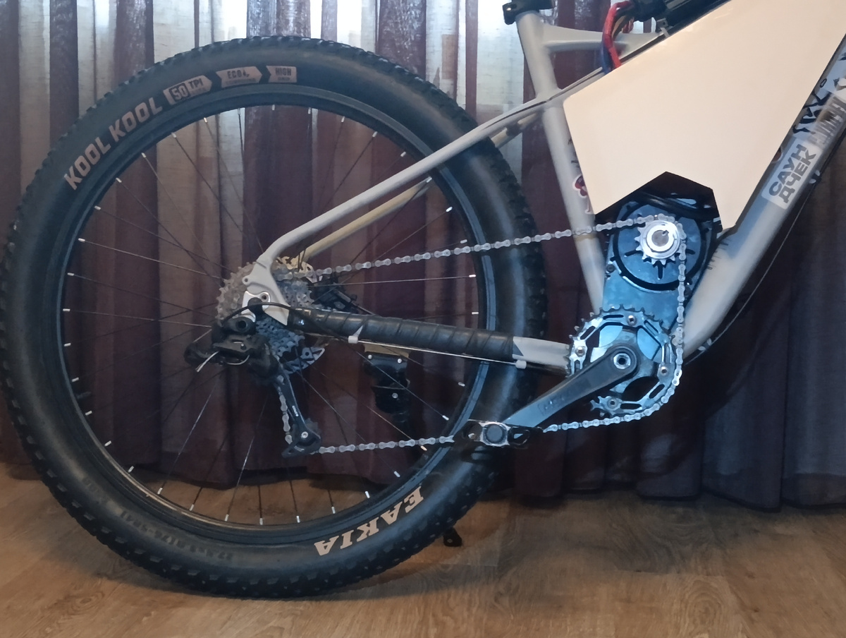 Вид, с макетом батареи на моем велосипеде