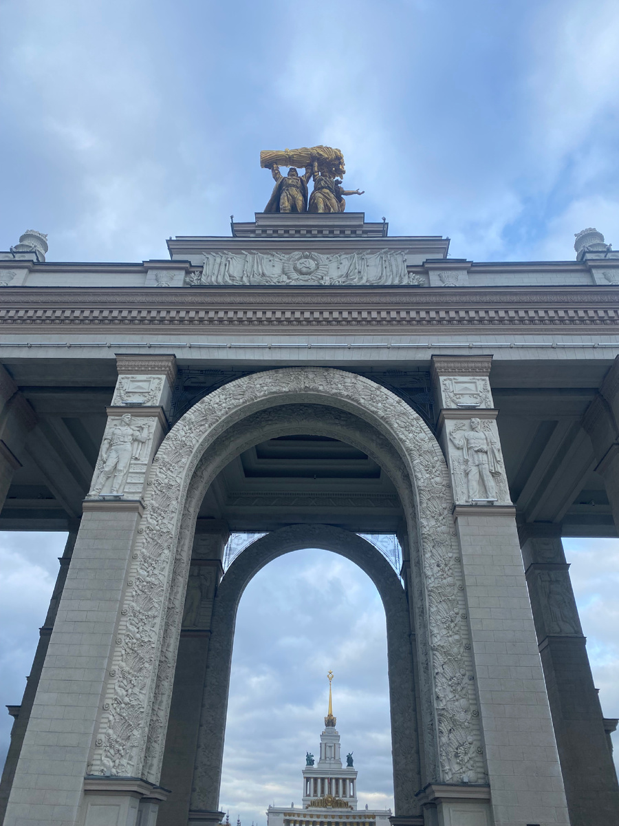 ВДНХ - как много в этих буквах…