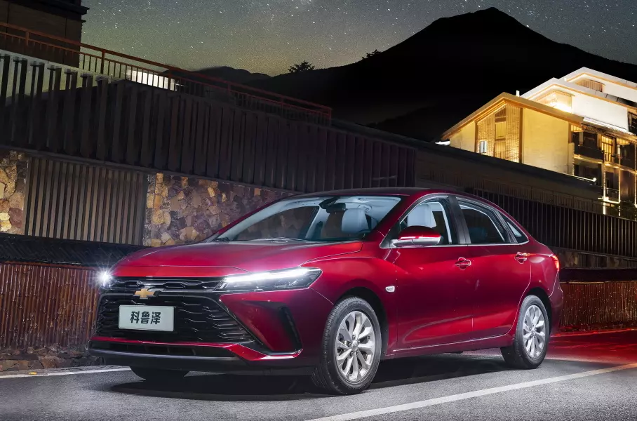  № 15 General Motors постепенно сокращает свою деятельность в России с 2015 года: в 2021 году продажи упали до 1 046 единиц. Однако спрос вырос в 2,5 раза - до 2 640 единиц в 2024 году. Локомотивом стал китайский седан Monza (1 723 единицы), за ним с большим отрывом следует Tahoe (303 единицы)! Спорткар Camaro (51 шт.) оказался популярнее узбекского Cobalt (45 шт.), а за 12 месяцев в России был зарегистрирован 21 новый Corvette C8. © Chevrolet
