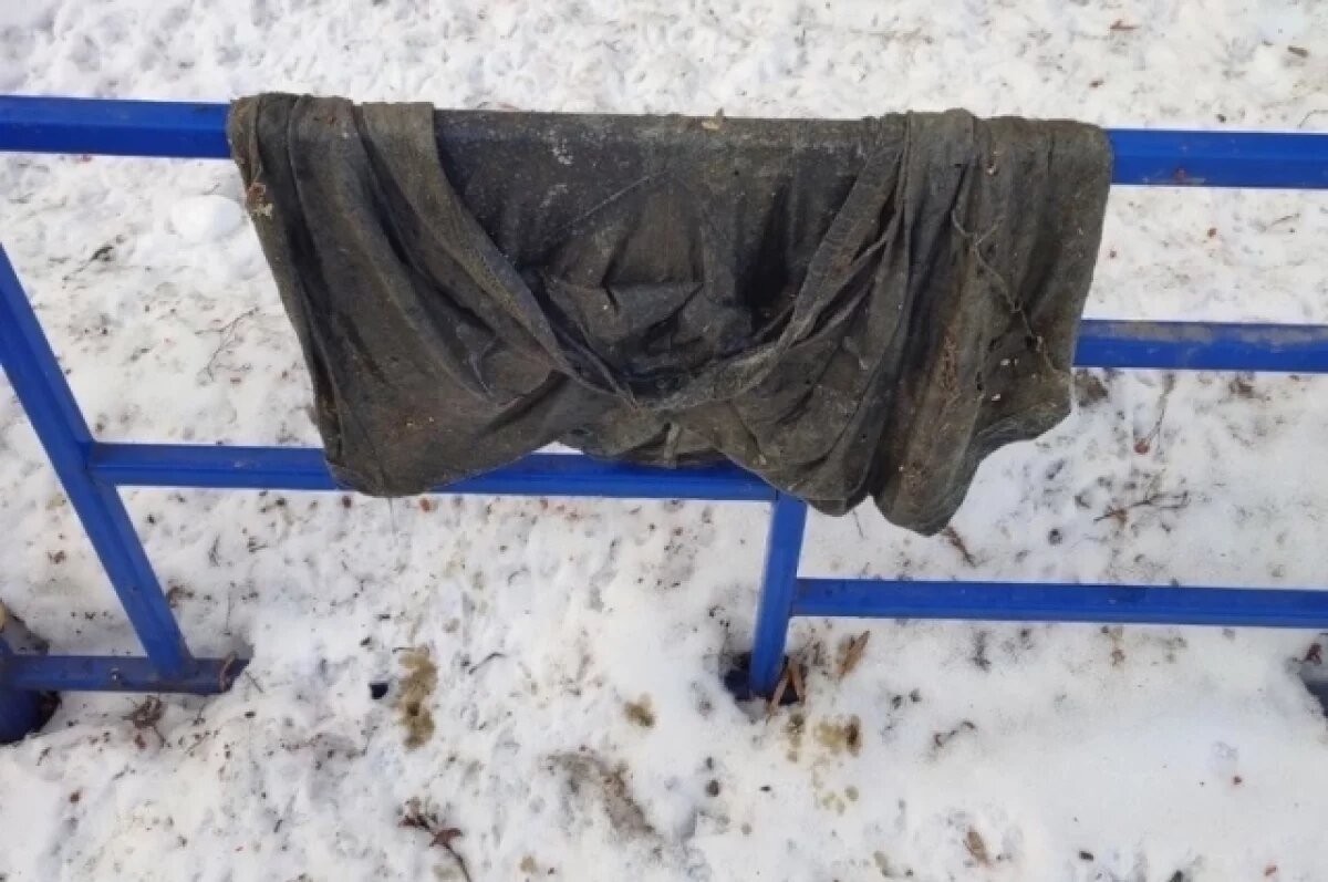    В Самаре смытые в унитаз мужские трусы забили канализацию на ул. Каховской