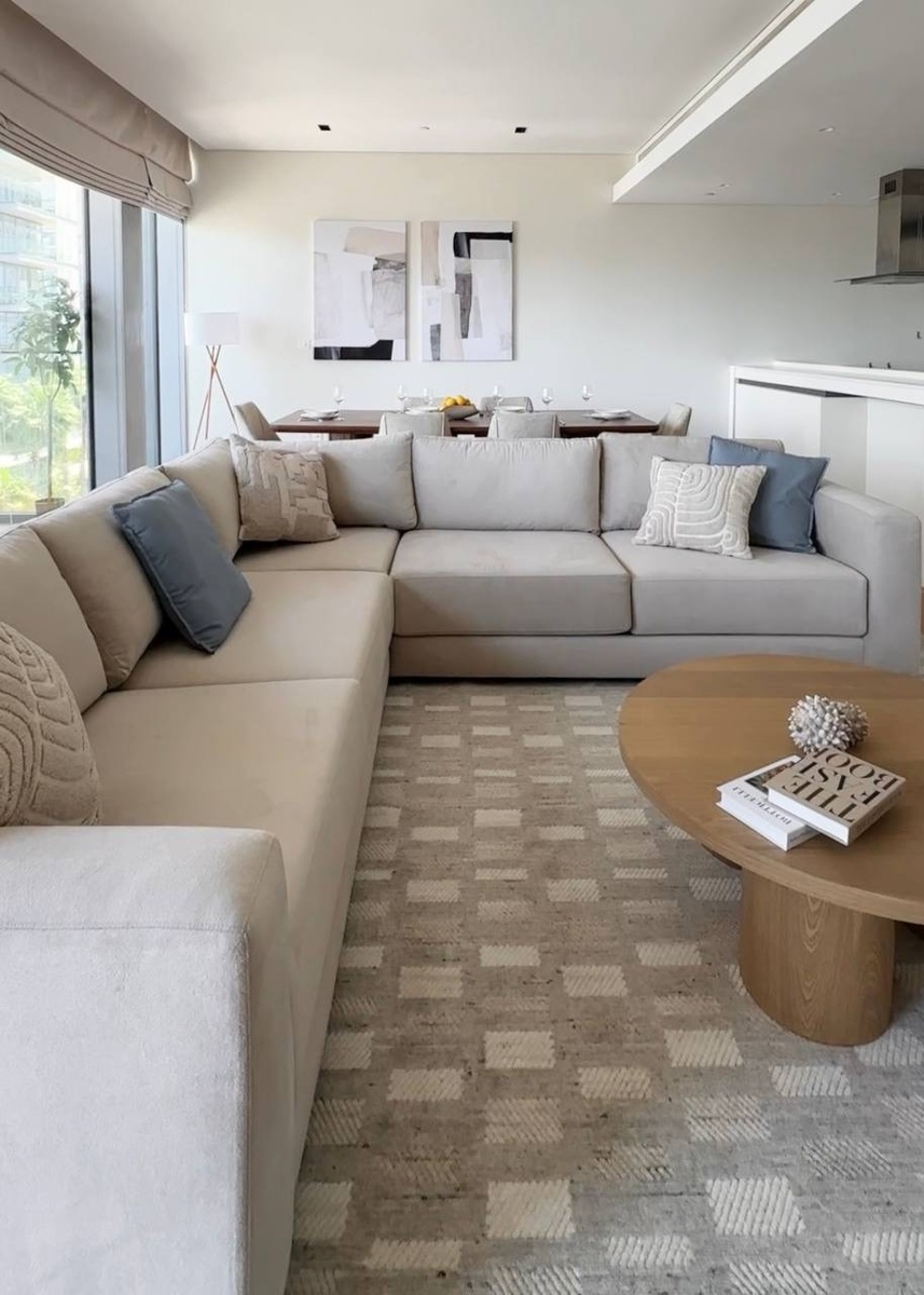 Апартаменты в современном стиле с элементами ваби-саби, проект Furni