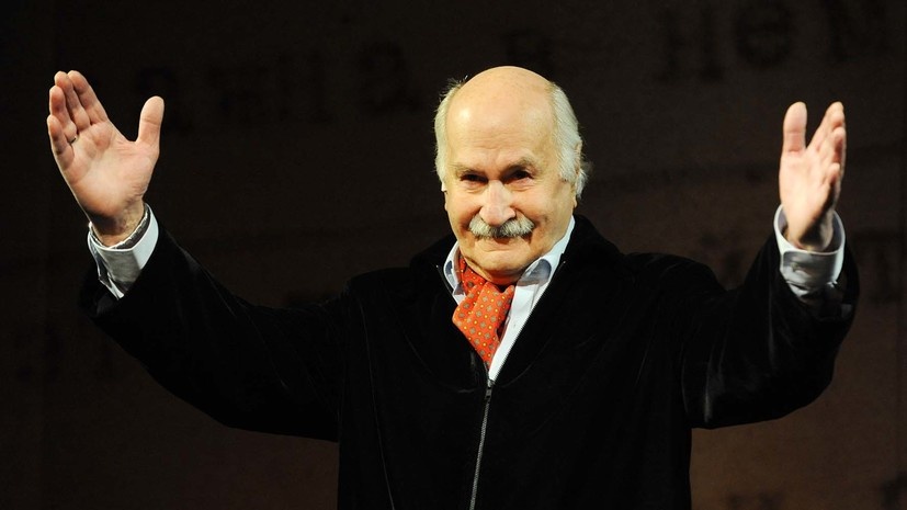     «Моя главная награда — жизнь! Интересная, наполненная яркими событиями. То, что я ещё могу выходить в свои 100 лет на сцену», — говорил Владимир Зельдин РИА Новости Сергей Пятаков