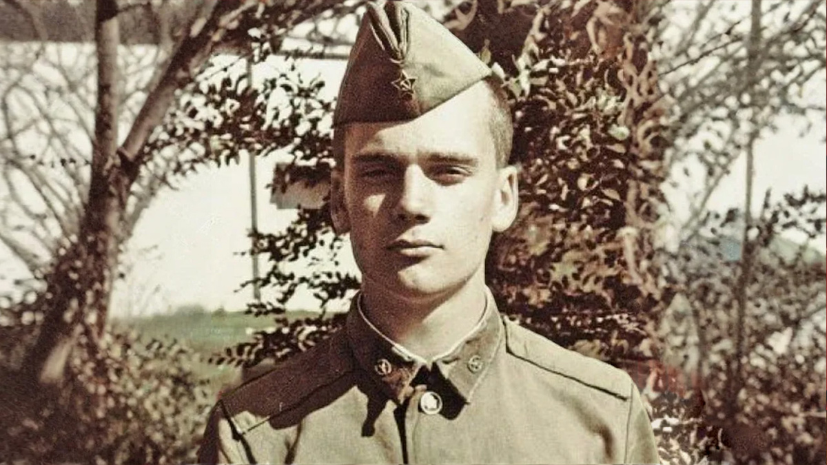 Дмитрий Миллер во время службы в армии