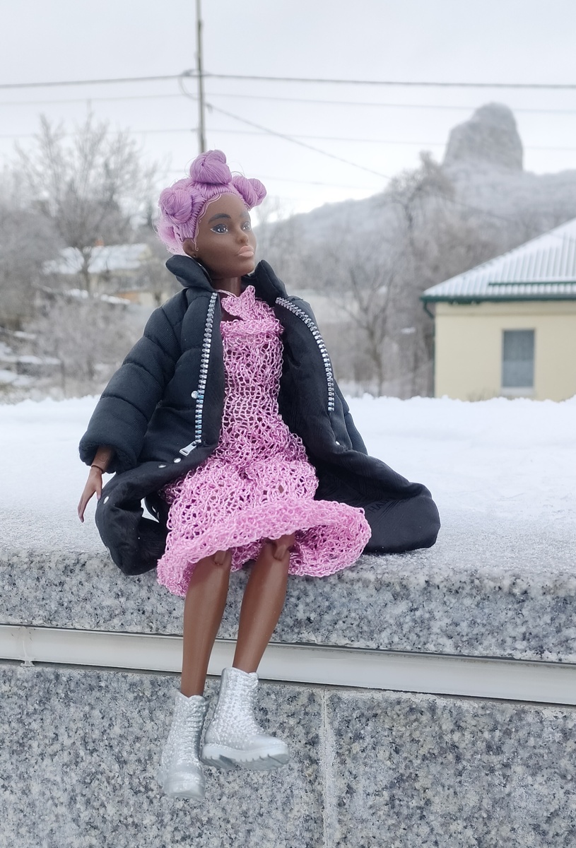 Жасмин на фоне г. Медовая