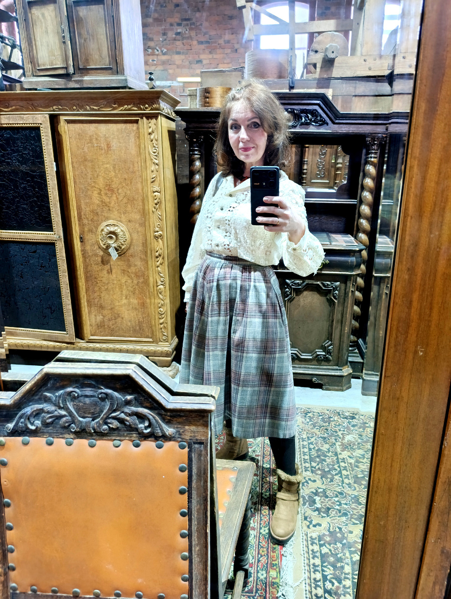 Вот я уже сама начала фотосъемку)).