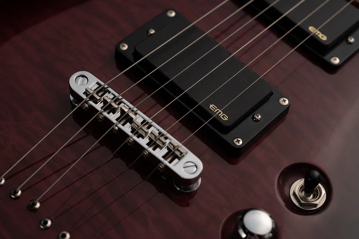 Звукосниматели от EMG на электрогитаре Aion E-30 Red