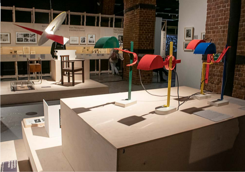 Фрагмент экспозиции выставки «ВХУТЕМАС 100. Школа авангарда» в Музее
Москвы. 2021