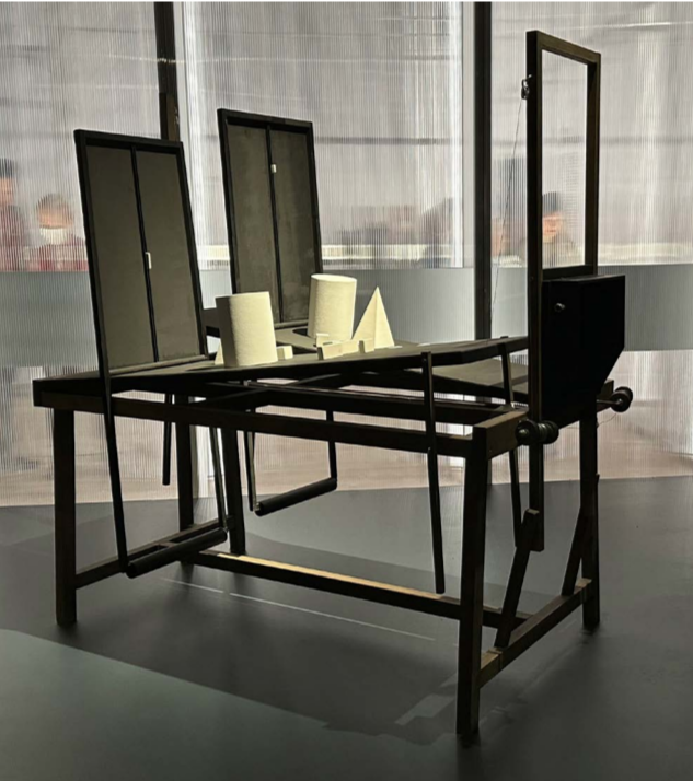 Оборудование «Психотехнической лаборатории» Н.Ладовского во ВХУТЕМАСе.
Реконструкция МАРХИ. 2020