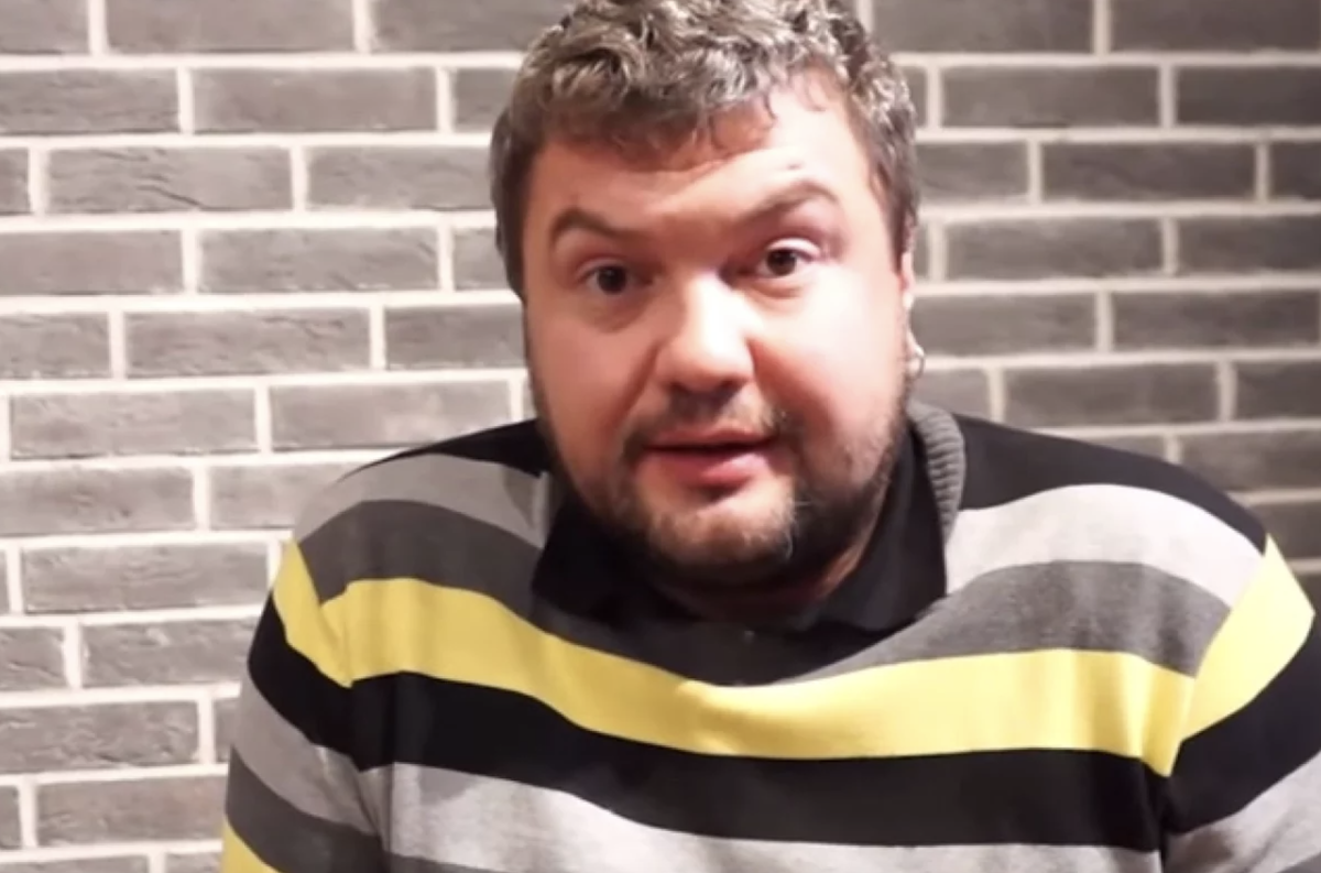 Более 11 лет назад Скворцов потерял жену в авиакатастрофе. Кадр youtube.com