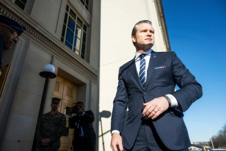 Министру обороны США Питу Хегсету предстоит через два месяца представить Трампу план создания «Железного купола Америки». | Фото: AP/TASS