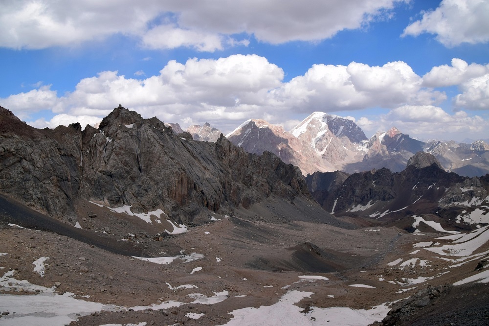 Фанские горы. Фото: Семья Богатовых — Саша, Ирина, Алена и Роман