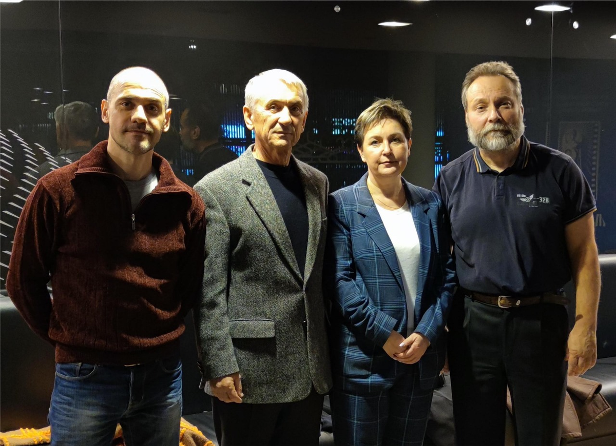 Слева на право: Нестеров Сергей, Лаврентьев Александр, Моисеева Лариса, Барханов Евгений