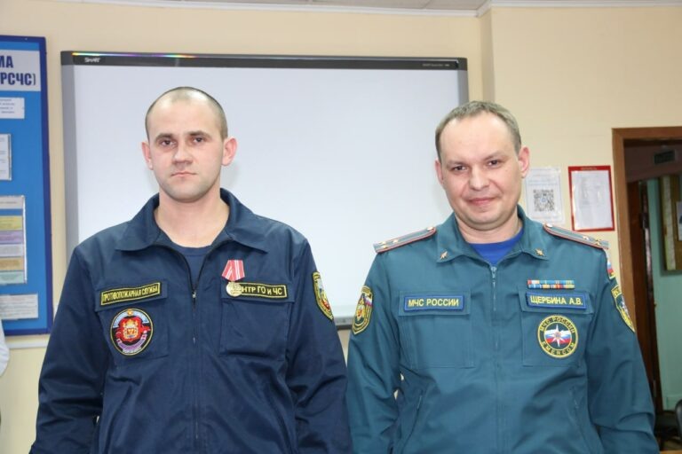    В Саракташском районе Владимир Одиноченко награжден медалью «За спасение на пожаре» Марина Шарт