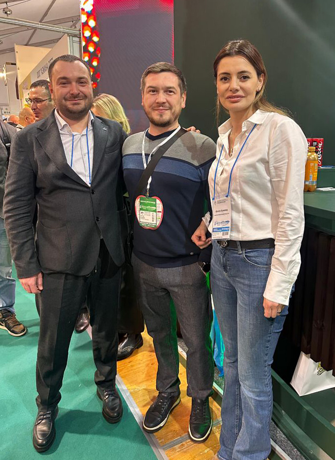 Заур Абоев (слева на фото). Фотография из личного архива сотрудников ГКПД «Бавария»