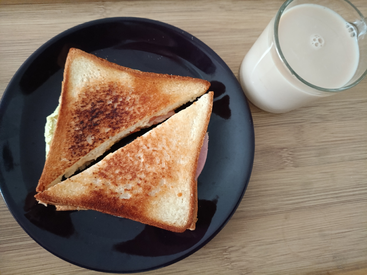 Пара сэндвичей