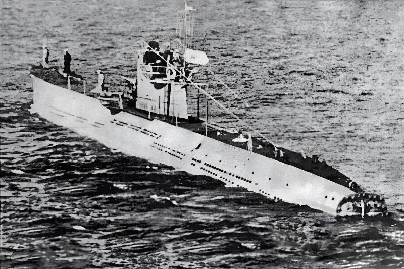 Старое фото подводной лодки Л-3, найденное в интернете.