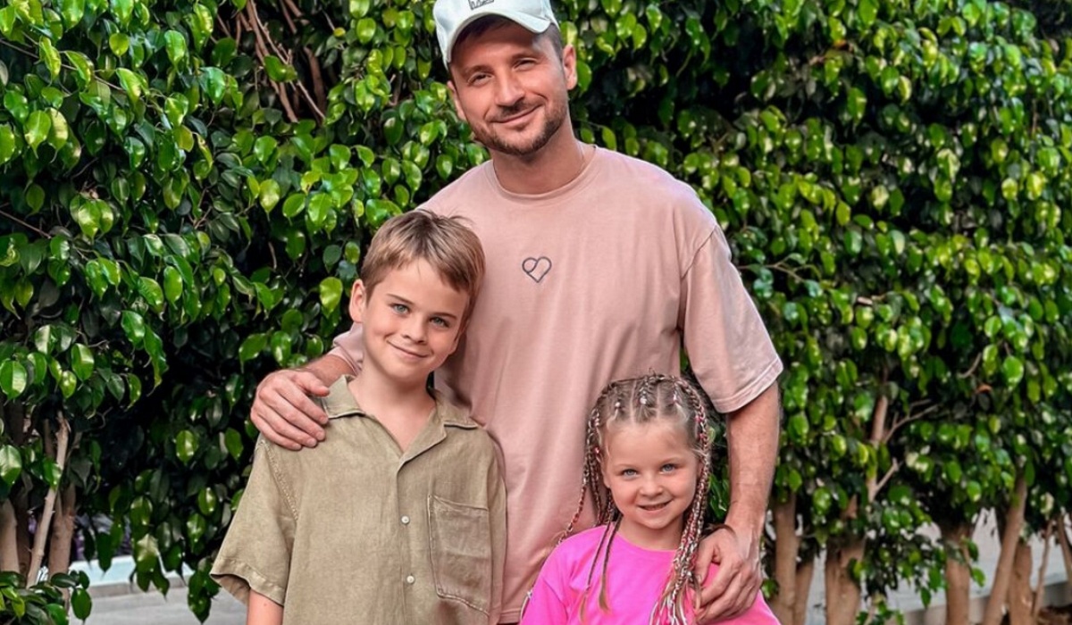 Сергей Лазарев с сыном Никитой и дочкой Анной. Фото: соцсети