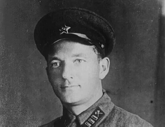 Георгий Эрихович Лангемак (8 (20) июля 1898, Старобельск, Луганская область – 11 января 1938, Москва) — советский учёный, один из пионеров ракетной техники и один из создателей первых реактивных снарядов в СССР. Главный инженер Ракетного научно-исследовательского института, военинженер 1-го ранга.

Лангемак является автором термина «космонавтика». Под его руководством была завершена разработка реактивных снарядов РС-82 и РС-132, которые впоследствии были использованы для гвардейских миномётов «Катюша».

2 ноября 1937 года Лангемак был арестован по обвинению в шпионаже в пользу Германии. 11 января 1938 года он был приговорён к расстрелу с конфискацией имущества.

19 ноября 1955 года по решению Военной коллегии Верховного Суда СССР Лангемак был полностью реабилитирован. В 1991 году ему посмертно было присвоено звание Героя Социалистического Труда.

Именем Лангемака назван кратер на обратной стороне Луны