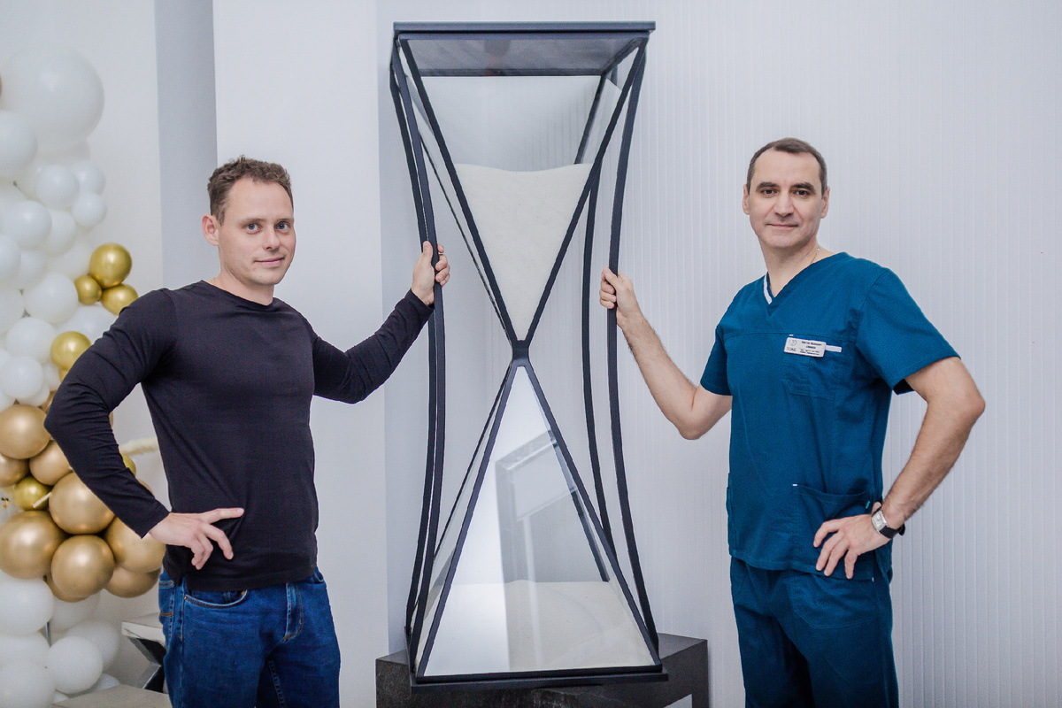 На фото врачи-пластические хирурги Томской ОКБ Галашов Владимир Николаевич и Серяков Виктор Иванович 