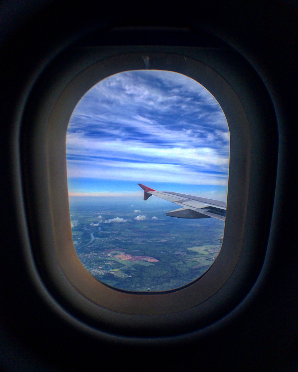 Подлетая к Петербургу