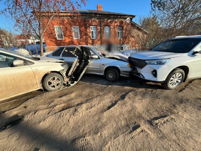    В Бугуруслане в массовом ДТП пострадали три человека Кристина Просвиркина