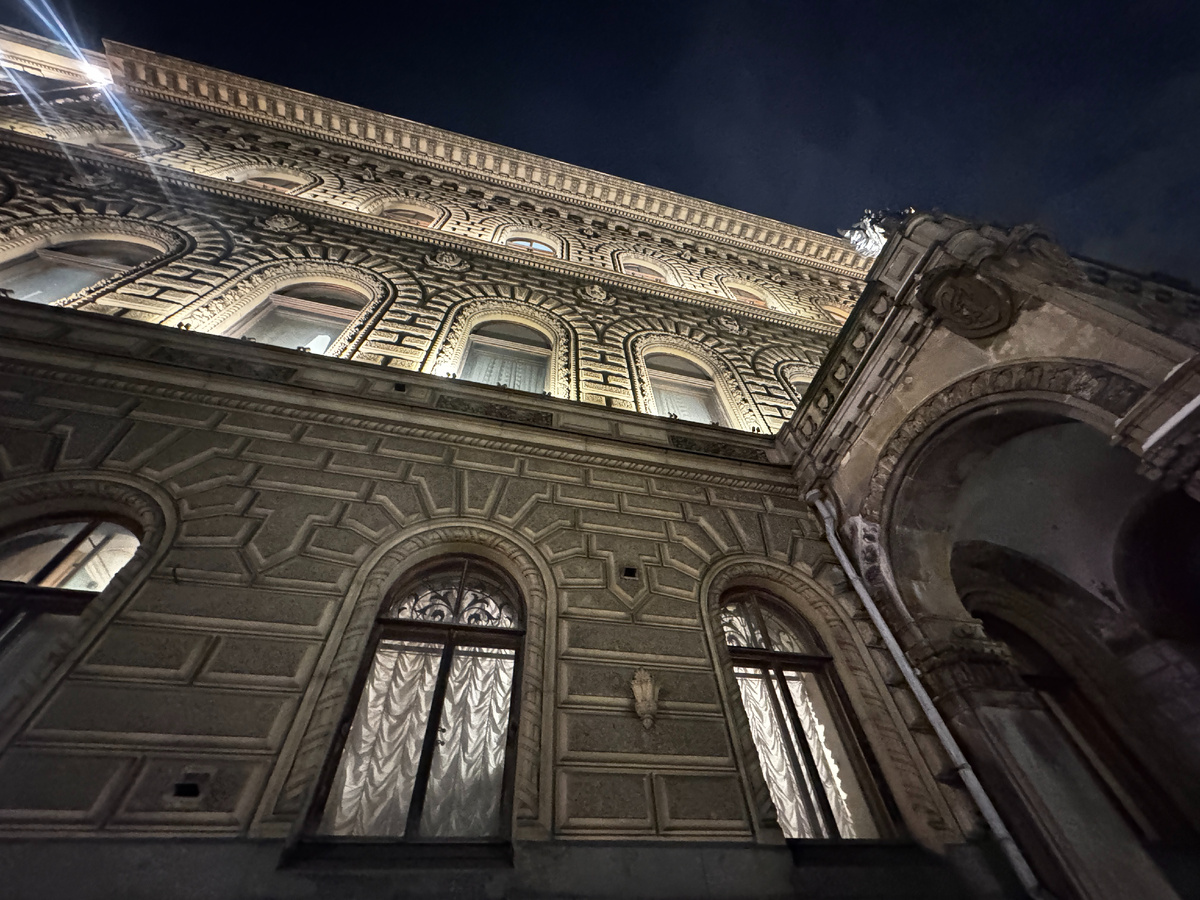 Вход в Дом учёных