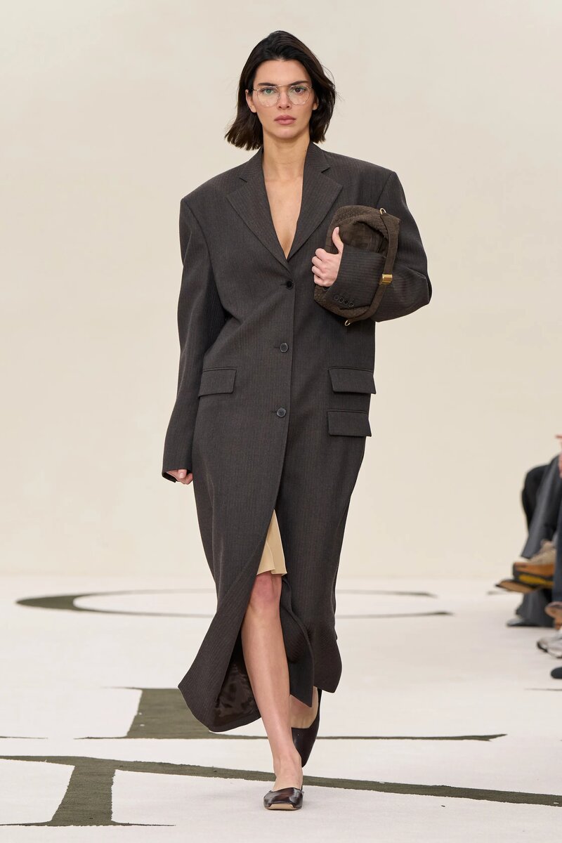 Calvin Klein Fall 2025 Ready-To-Wear