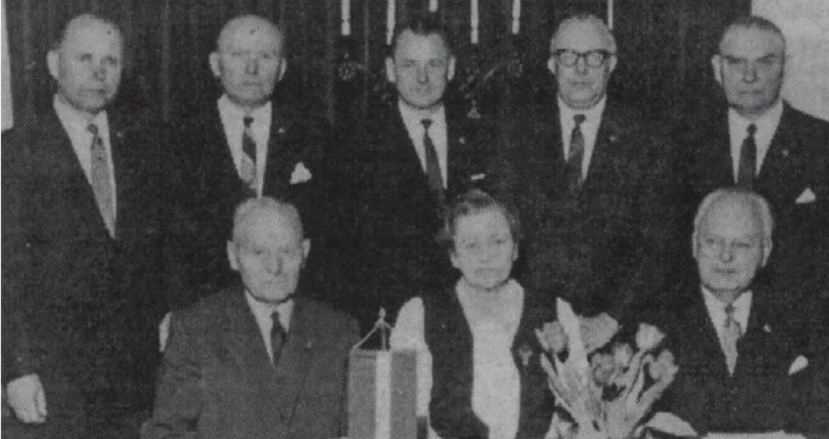 Члены Daugavas Vanagi, Янумс - крайний слева в нижнем ряду © фонд "Историческая память"