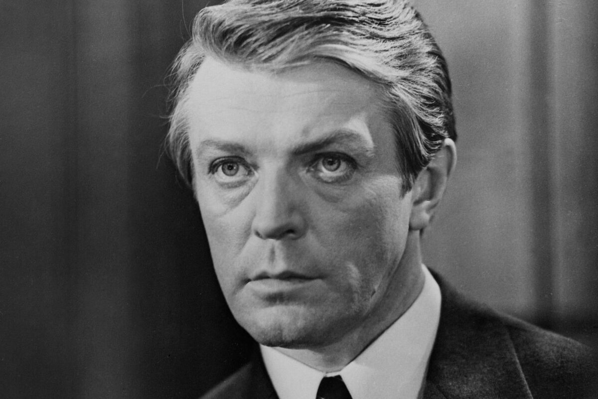 Олег Стриженов в роли советского разведчика Льва Маневича в кадре из художественного фильма "Земля, до востребования" (1972, режиссёр Вениамин Дорман, киностудия имени М. Горького). © РИА "Новости" / © РИА "Новости