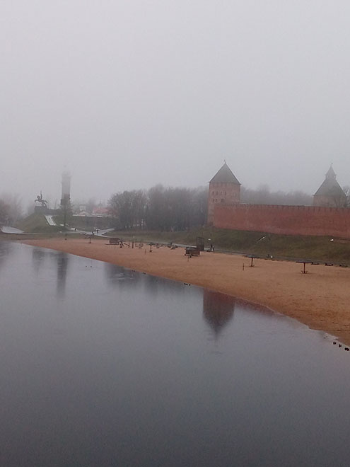 Новгородский кремль и река Волхов