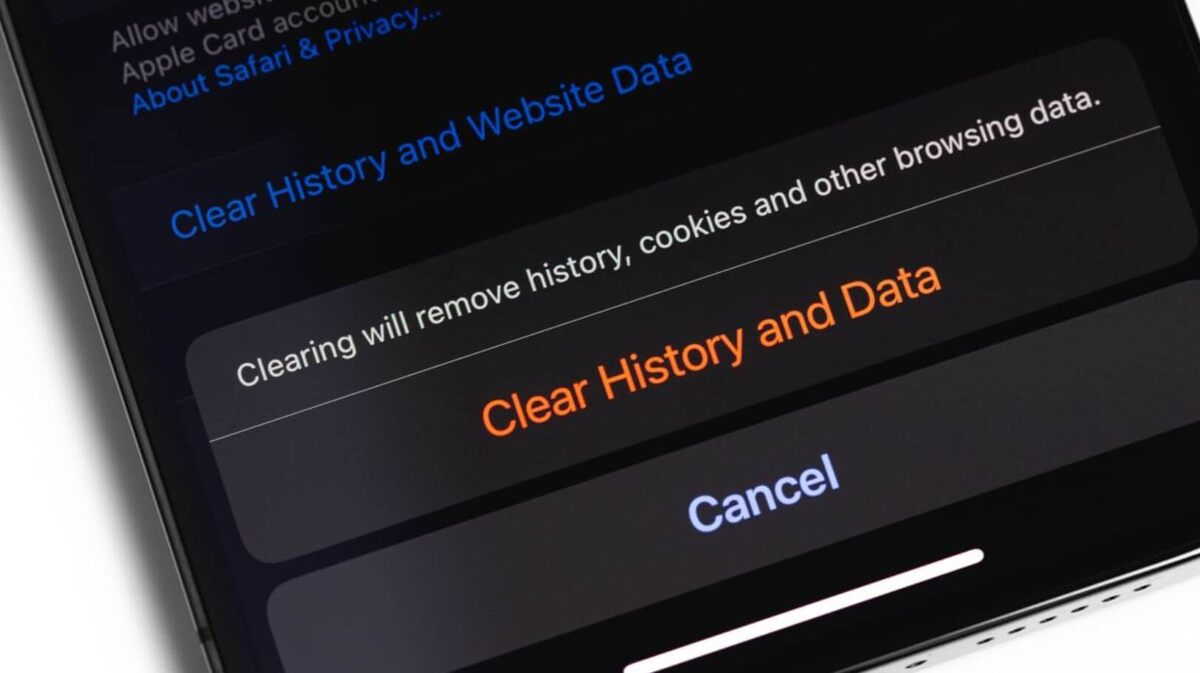    Разбираемся, как почистить историю Safari и не дать ее увидеть другим людям. Фото: howtogeek.com