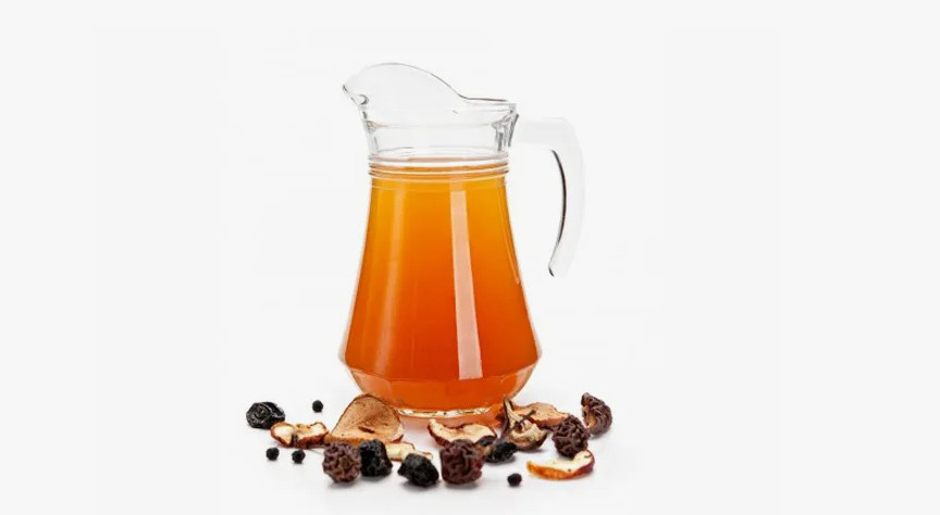 Приготовленный компот из сухофруктов