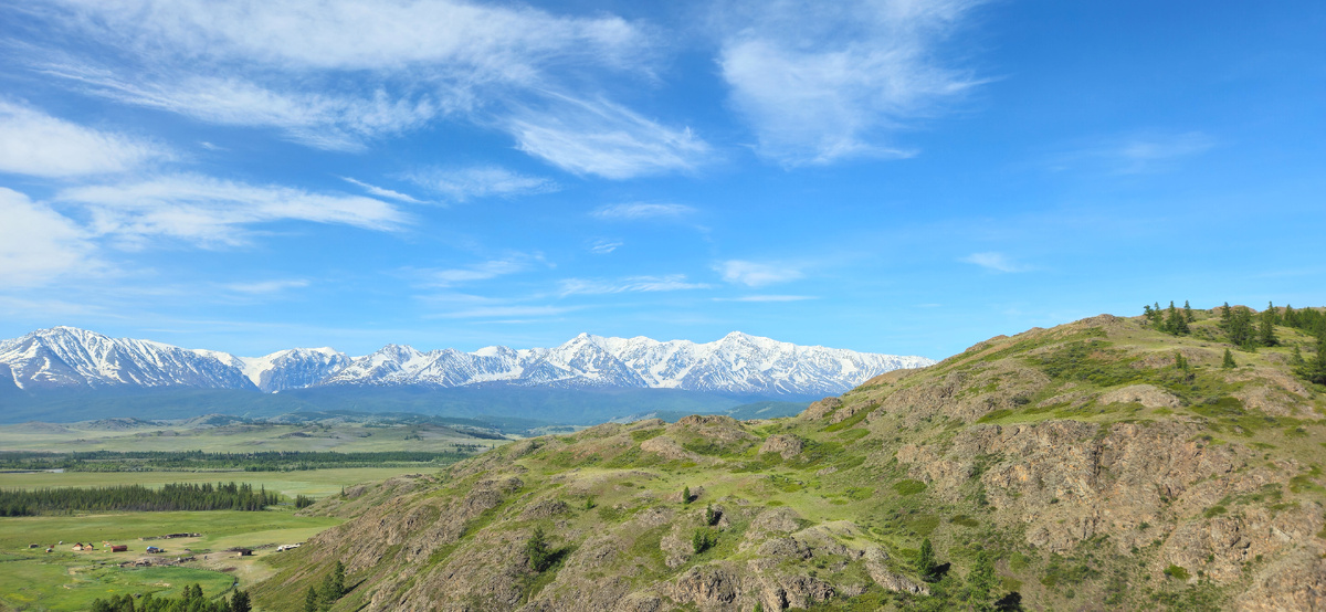 Это были самые шикарные пробежки в 6 утра...Ты бежишь наверх от базы АлтынСай и это просто невероятно..