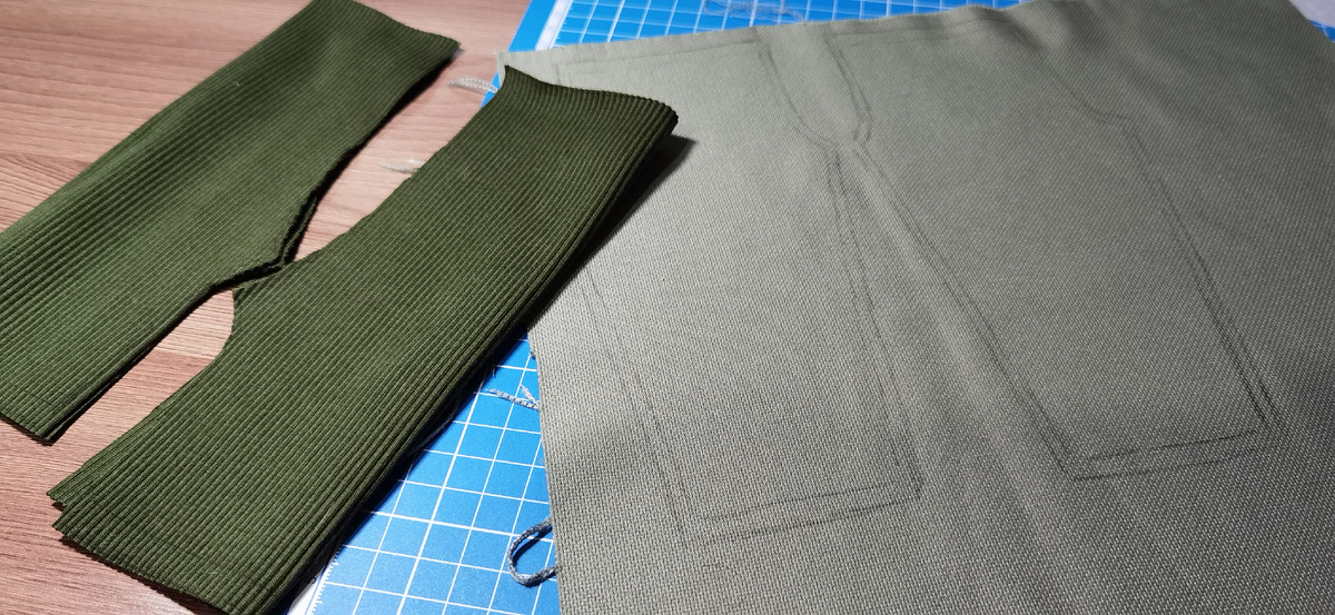 для Эвелины - то, что слева...